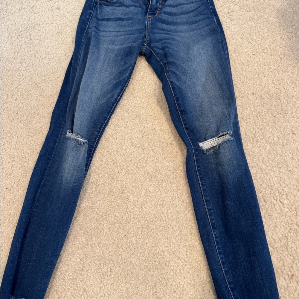 Stylish Blue Distressed Women's Straight Leg Jeans